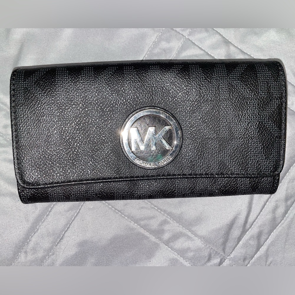Michael Kors wallet